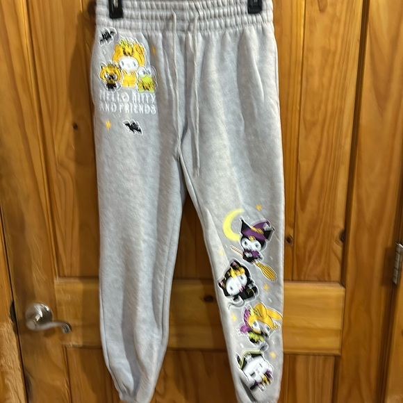 Hello Kitty and Friends Women’s Halloween Graphic Print Joggers - Picture 1 of 4